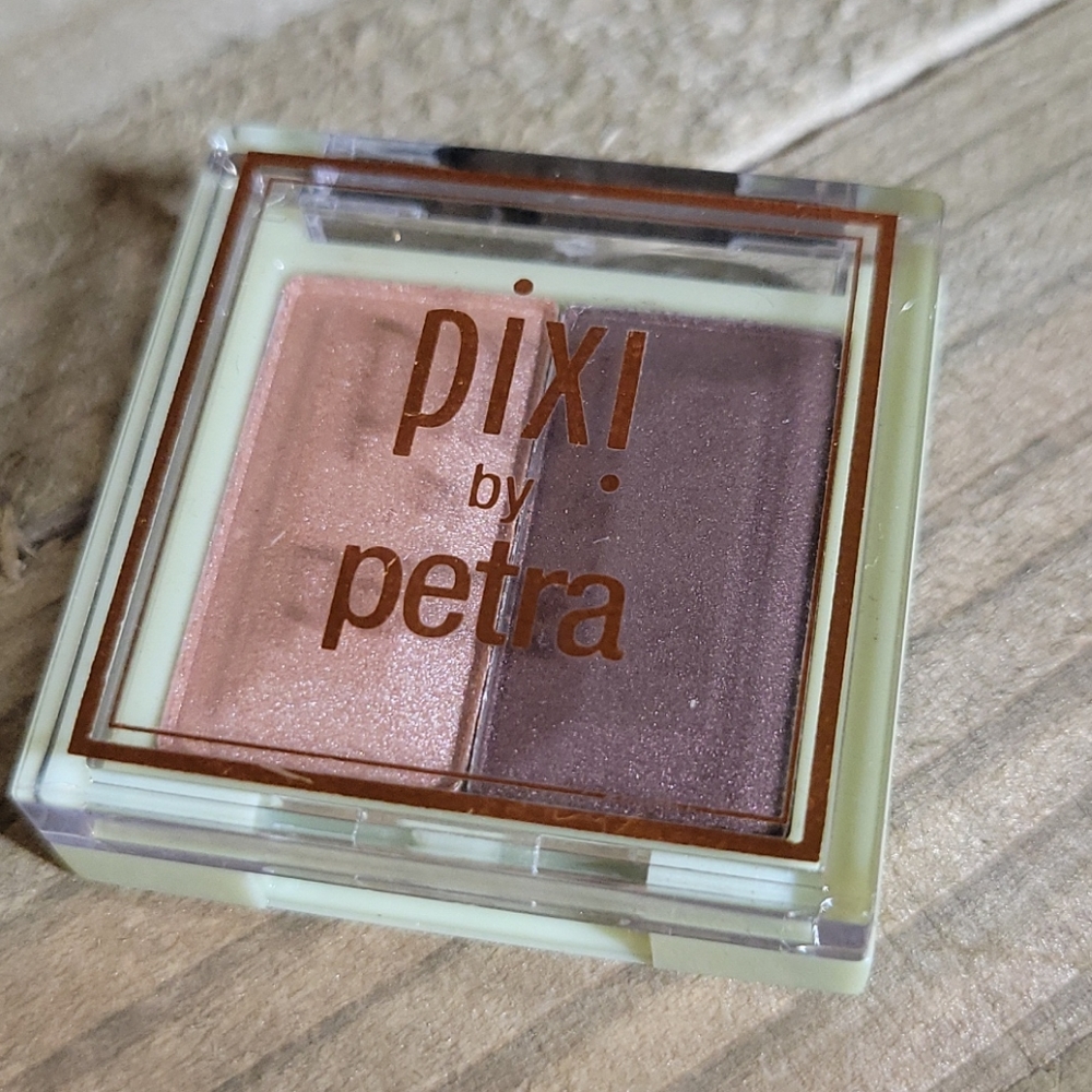 Makeup  bundle - Picture 6 of 14